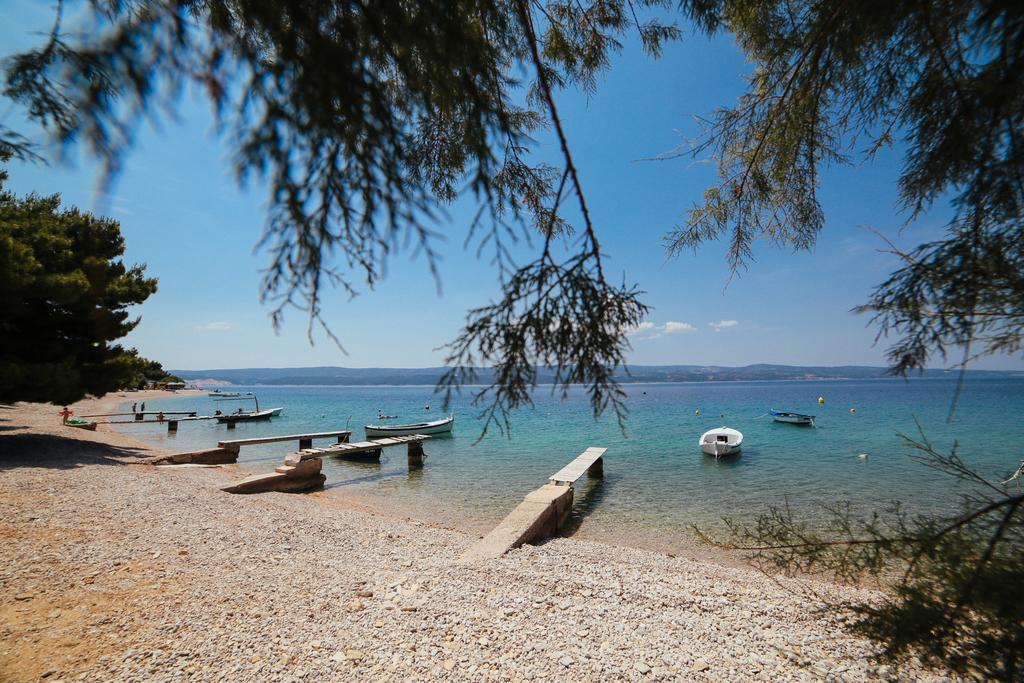 Apartments Dada Omis Exterior photo