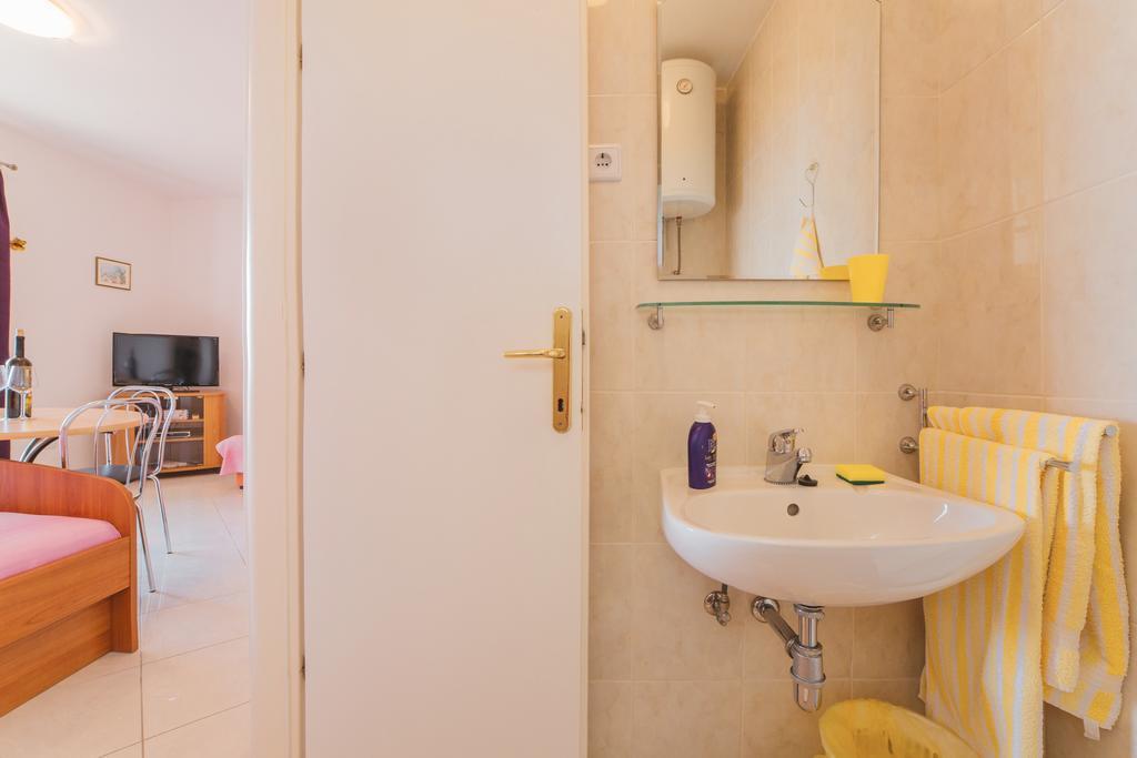 Apartments Dada Omis Room photo